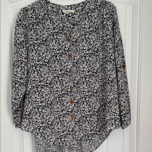 Indigo Soul Gray and White 3/4 Sleeve Buttoned Blouse